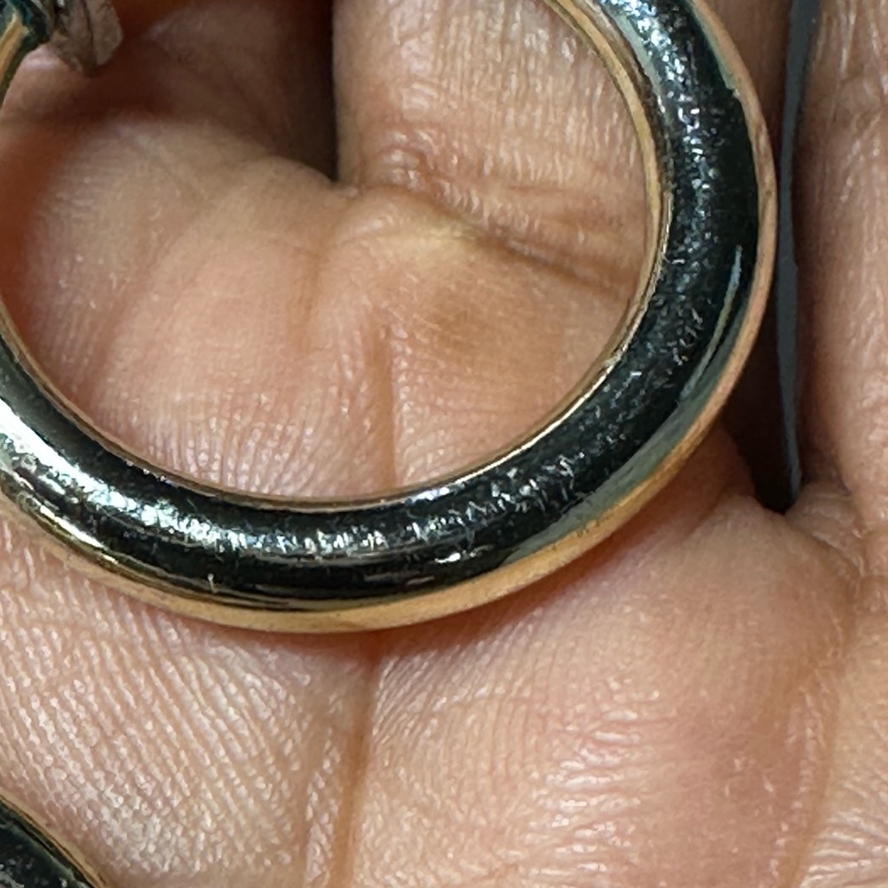 Vintage two tone metal Hoop Earrings - Picture 6 of 9